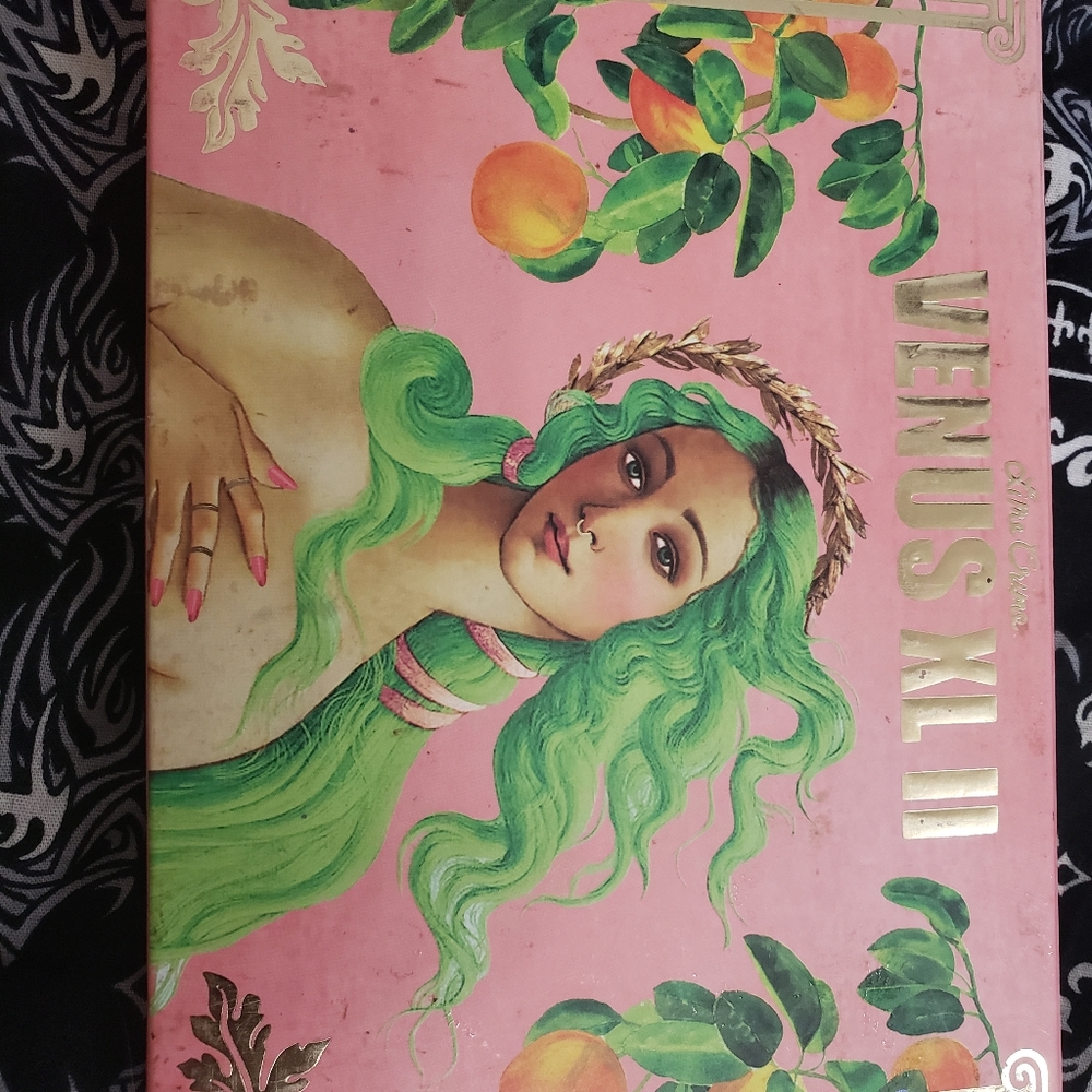 Eyeshadow palette